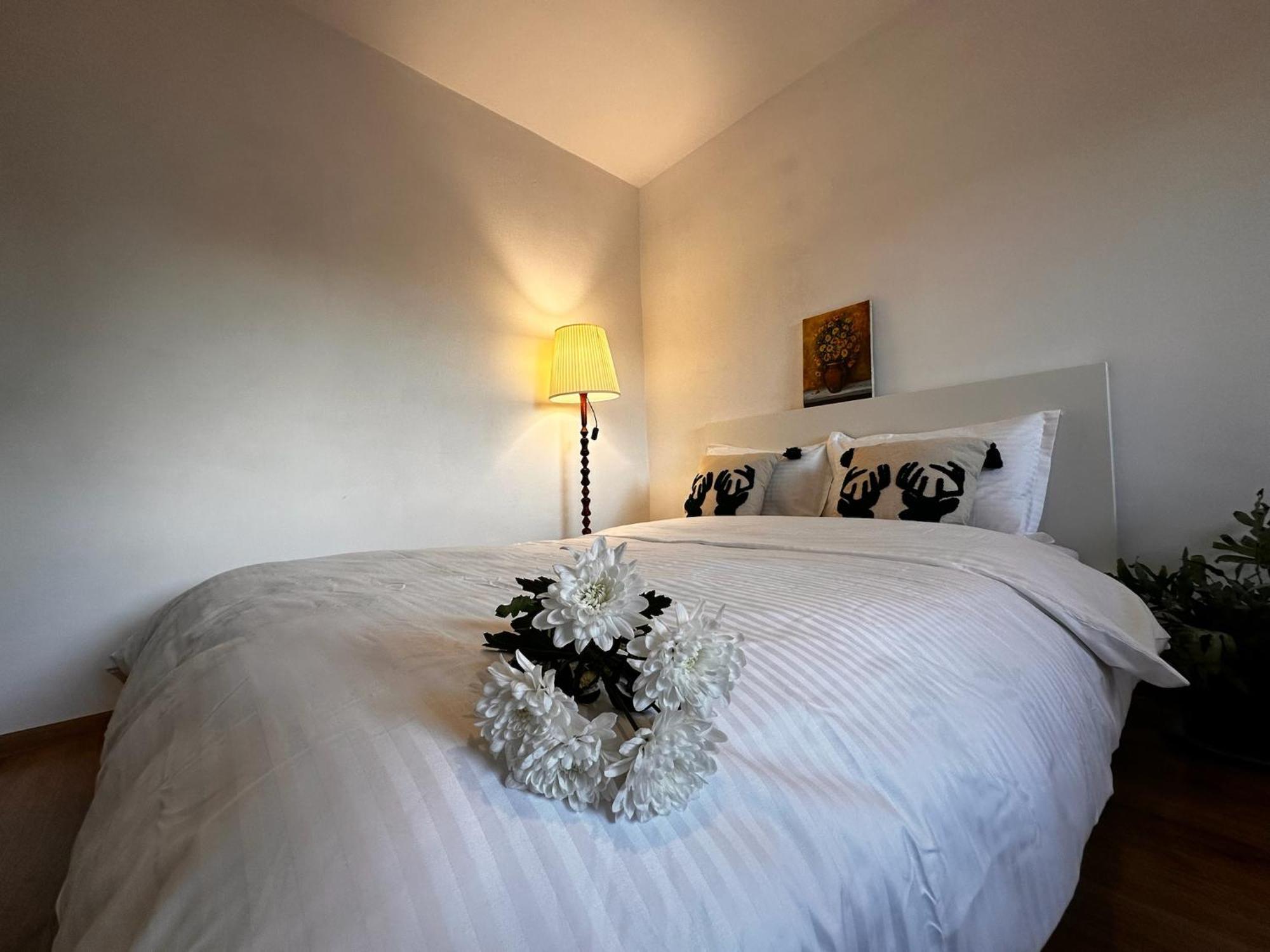 Romantic Charm, Spa, Free Early Check-In 布加勒斯特 外观 照片